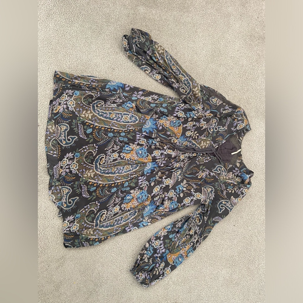 Women’s free people tie front dress size small.
